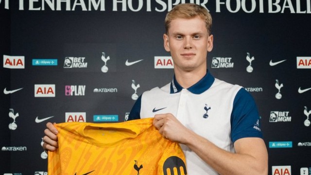 Tottenham'a genç eldiven