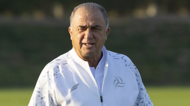 Fatih Terim galibiyetle başladı