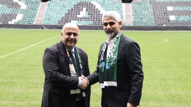 Kocaelispor, İsmet Taşdemir'le sözleşme imzaladı